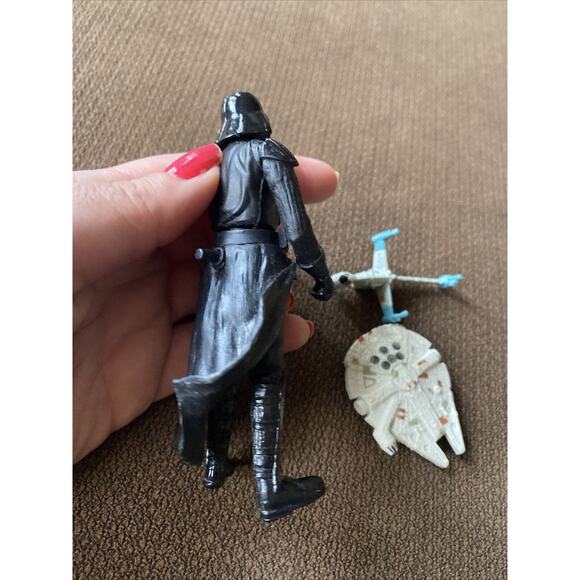 Star Wars Darth Vader 2001 LFL Hasbro Action Figure 4" Preowned - Picture 7 of 12